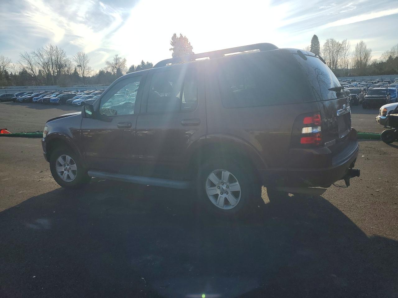 2010 FORD EXPLORER XLT photo 3