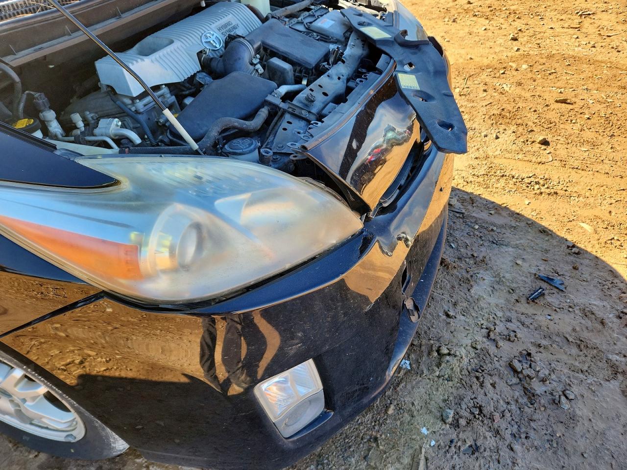 2011 TOYOTA PRIUS photo 34