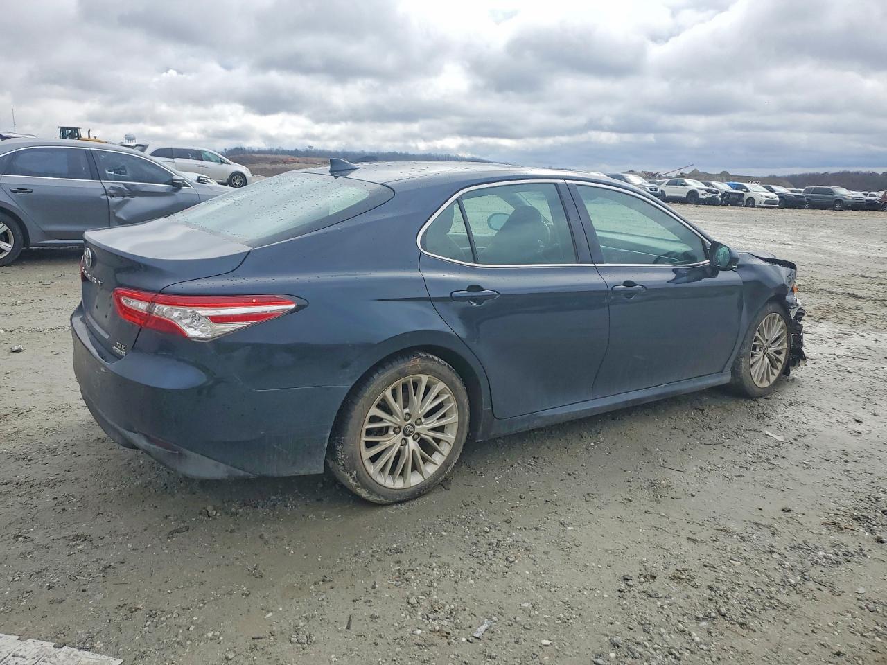 2018 TOYOTA CAMRY HYBRID photo 7