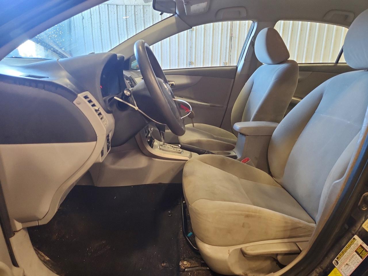 2013 TOYOTA COROLLA BASE photo 13