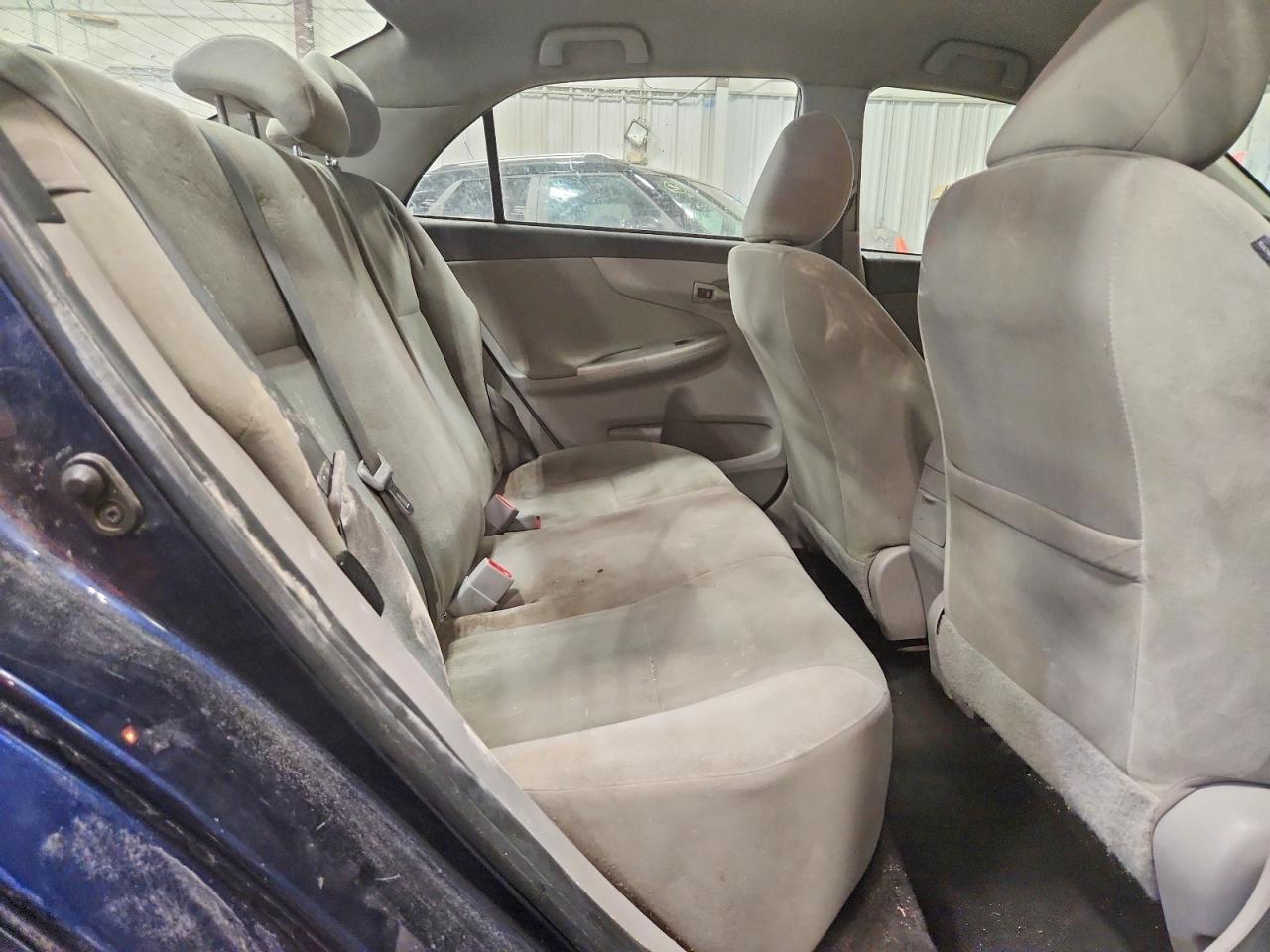 2013 TOYOTA COROLLA BASE photo 19