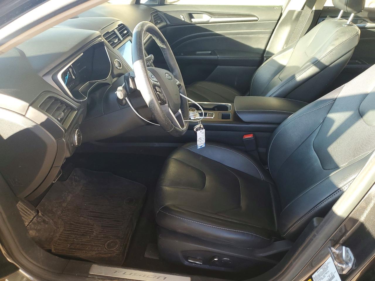 2017 FORD FUSION TITANIUM photo 19