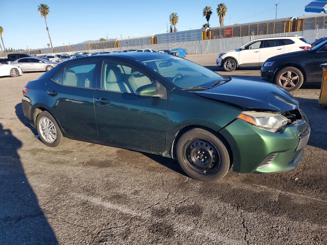 2014 TOYOTA COROLLA L photo 4