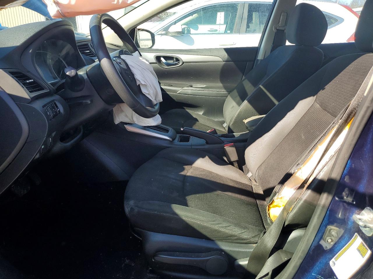2019 NISSAN SENTRA S photo 7