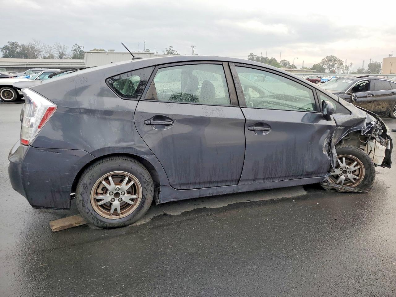 2010 TOYOTA PRIUS photo 5