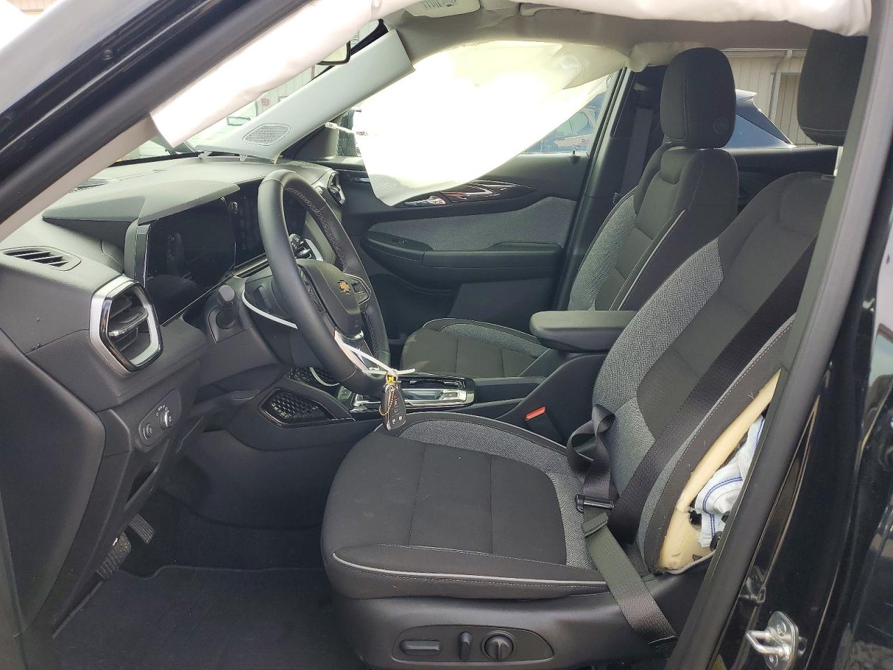 2025 CHEVROLET TRAILBLAZER LT photo 13