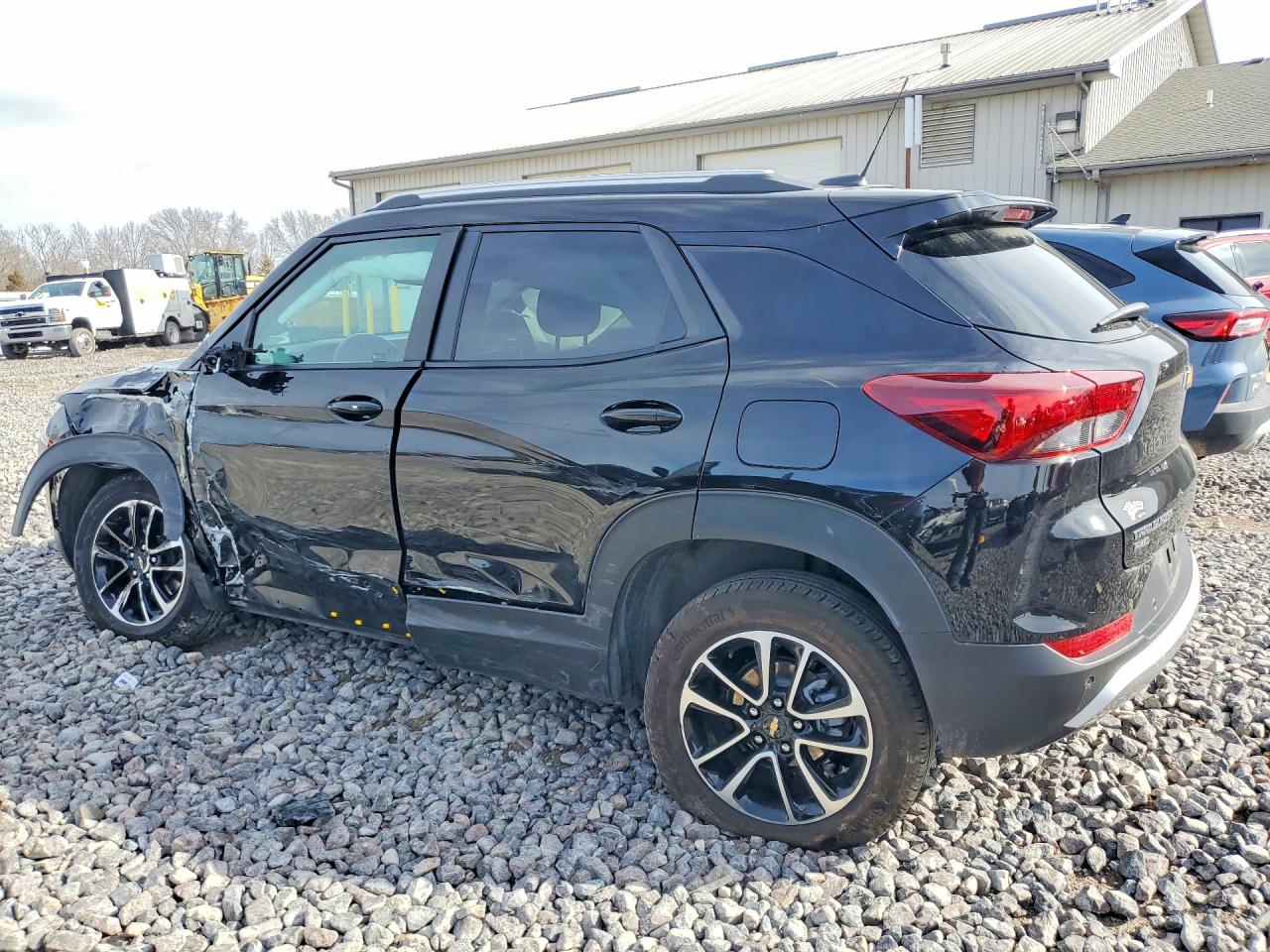 2025 CHEVROLET TRAILBLAZER LT photo 3