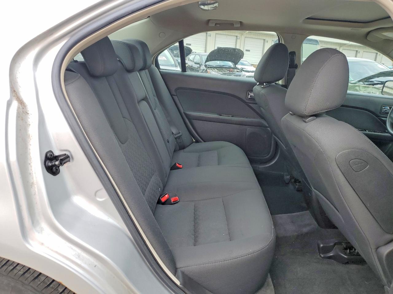 2010 FORD FUSION SE photo 28