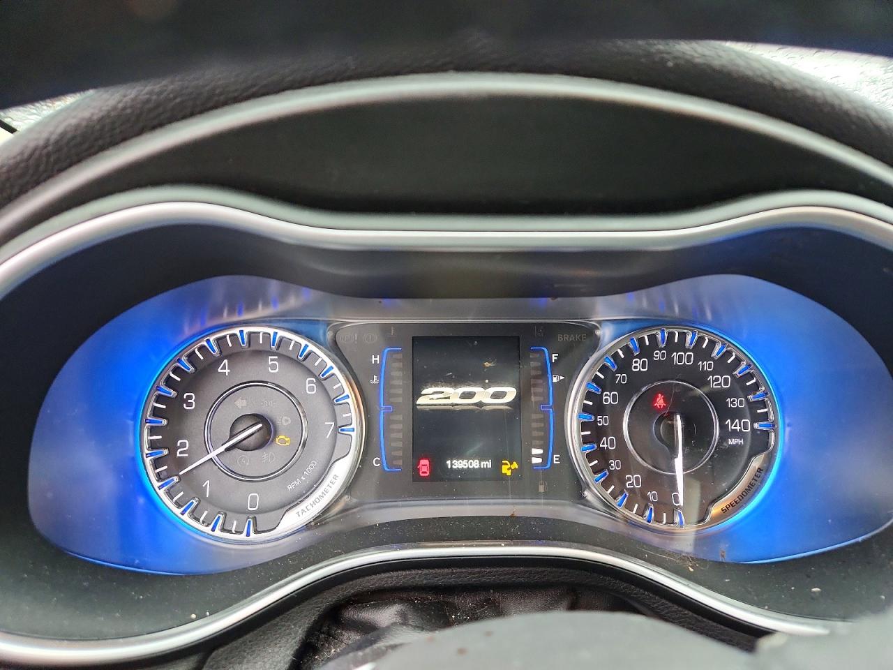 2015 CHRYSLER 200 photo 9