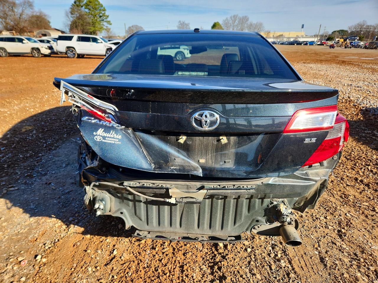 2012 TOYOTA CAMRY SE photo 11