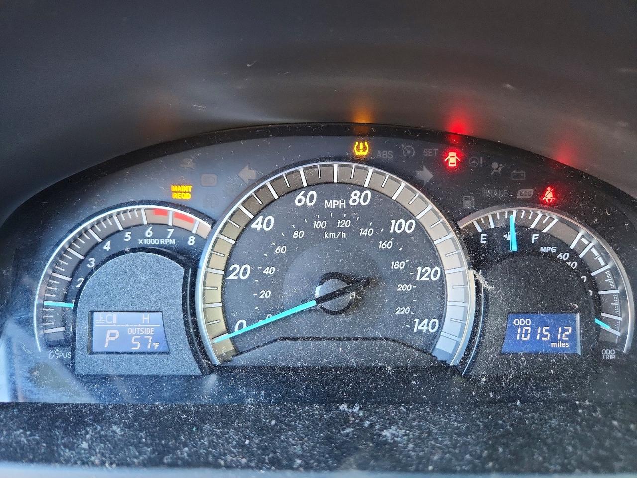 2012 TOYOTA CAMRY SE photo 17