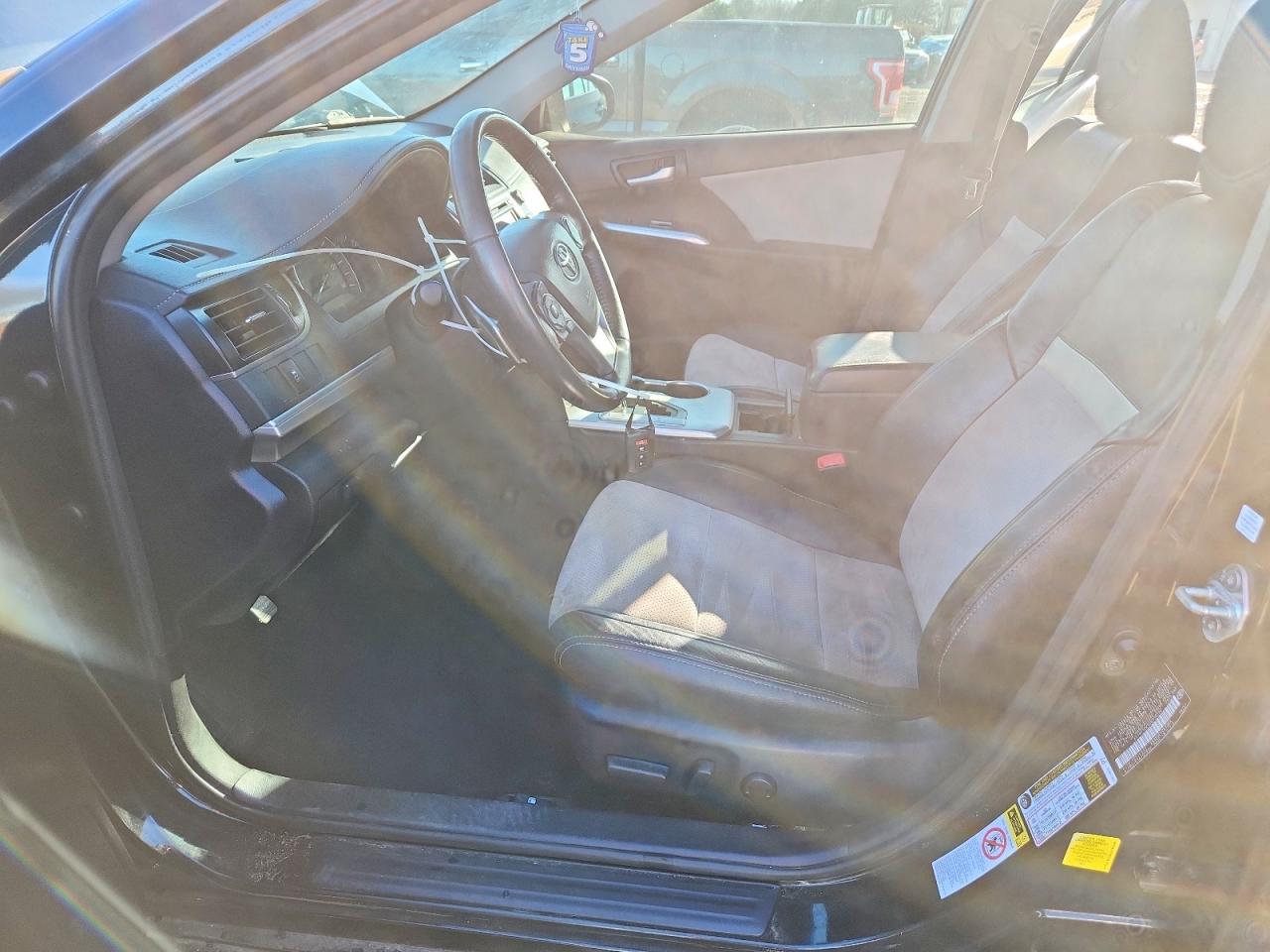 2012 TOYOTA CAMRY SE photo 13