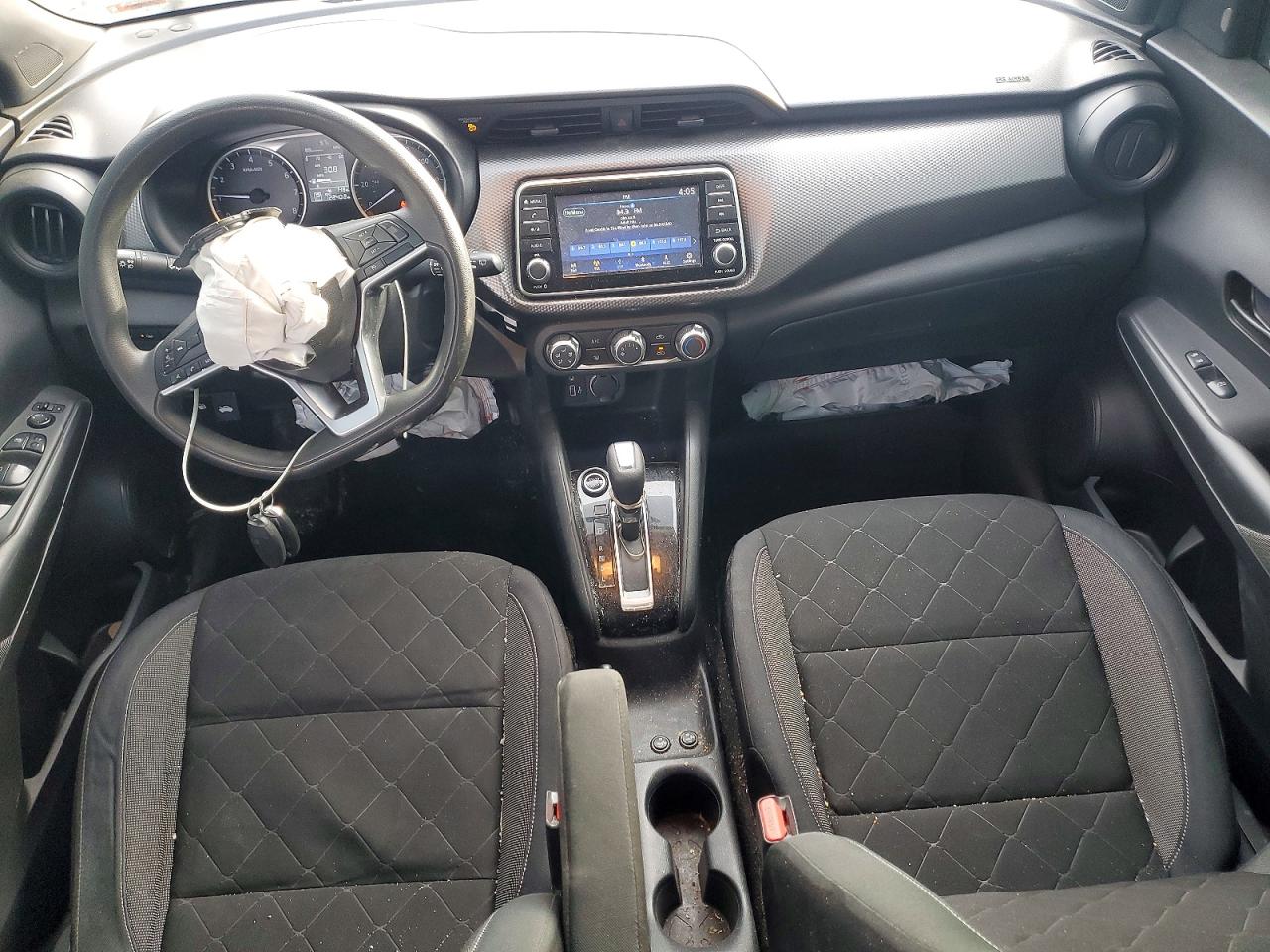 2020 NISSAN KICKS S photo 22