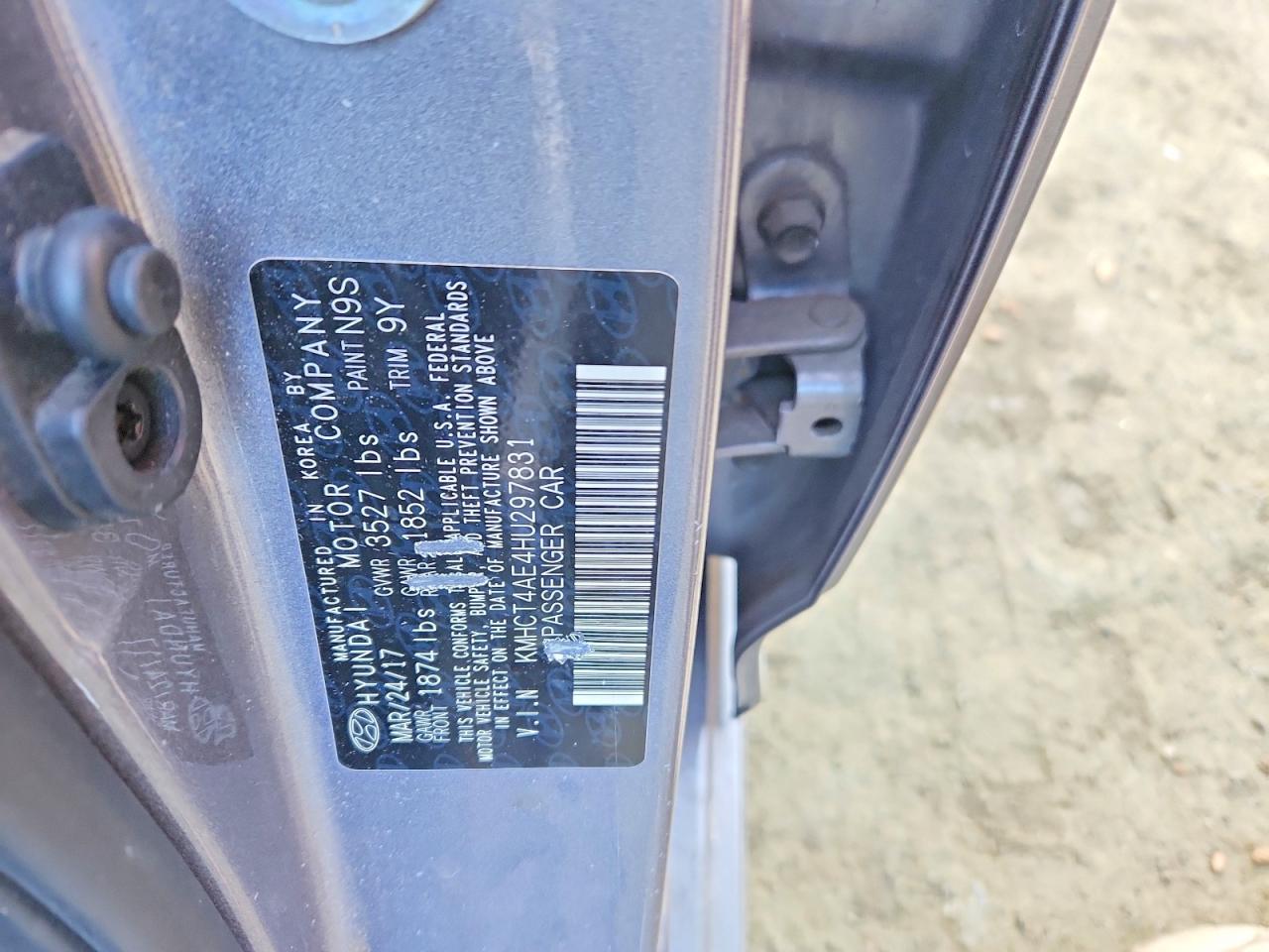 2017 HYUNDAI ACCENT SE photo 34