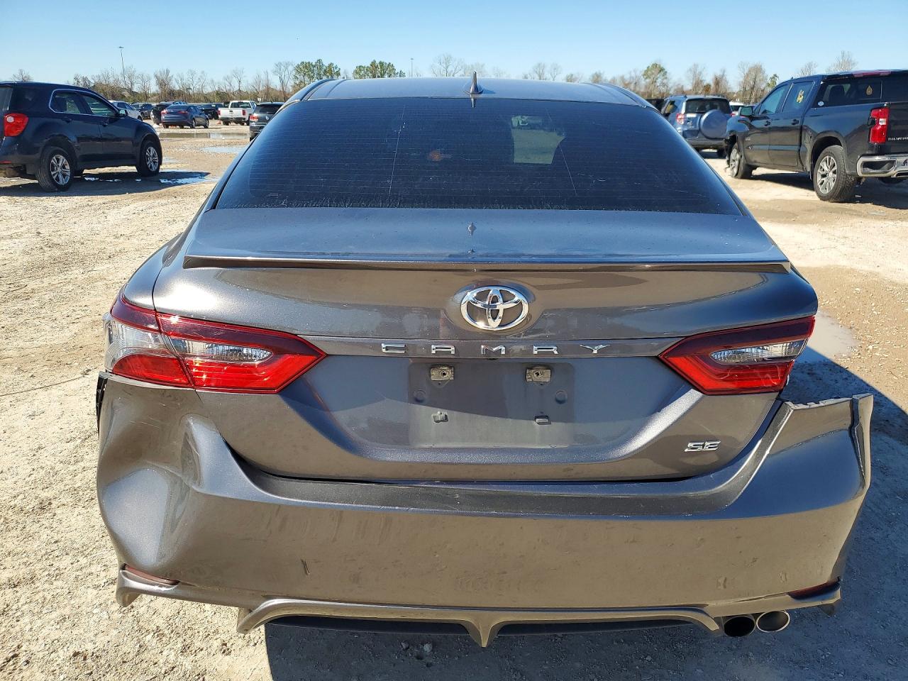 2021 TOYOTA CAMRY SE photo 6