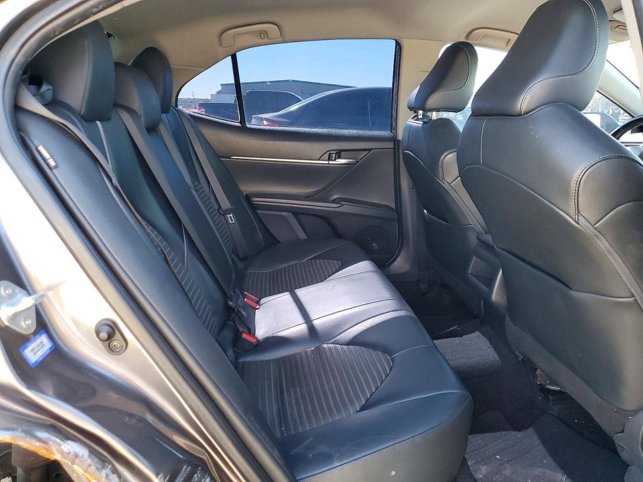 2021 TOYOTA CAMRY SE photo 10