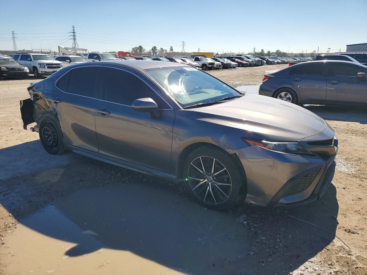 2021 TOYOTA CAMRY SE photo 4