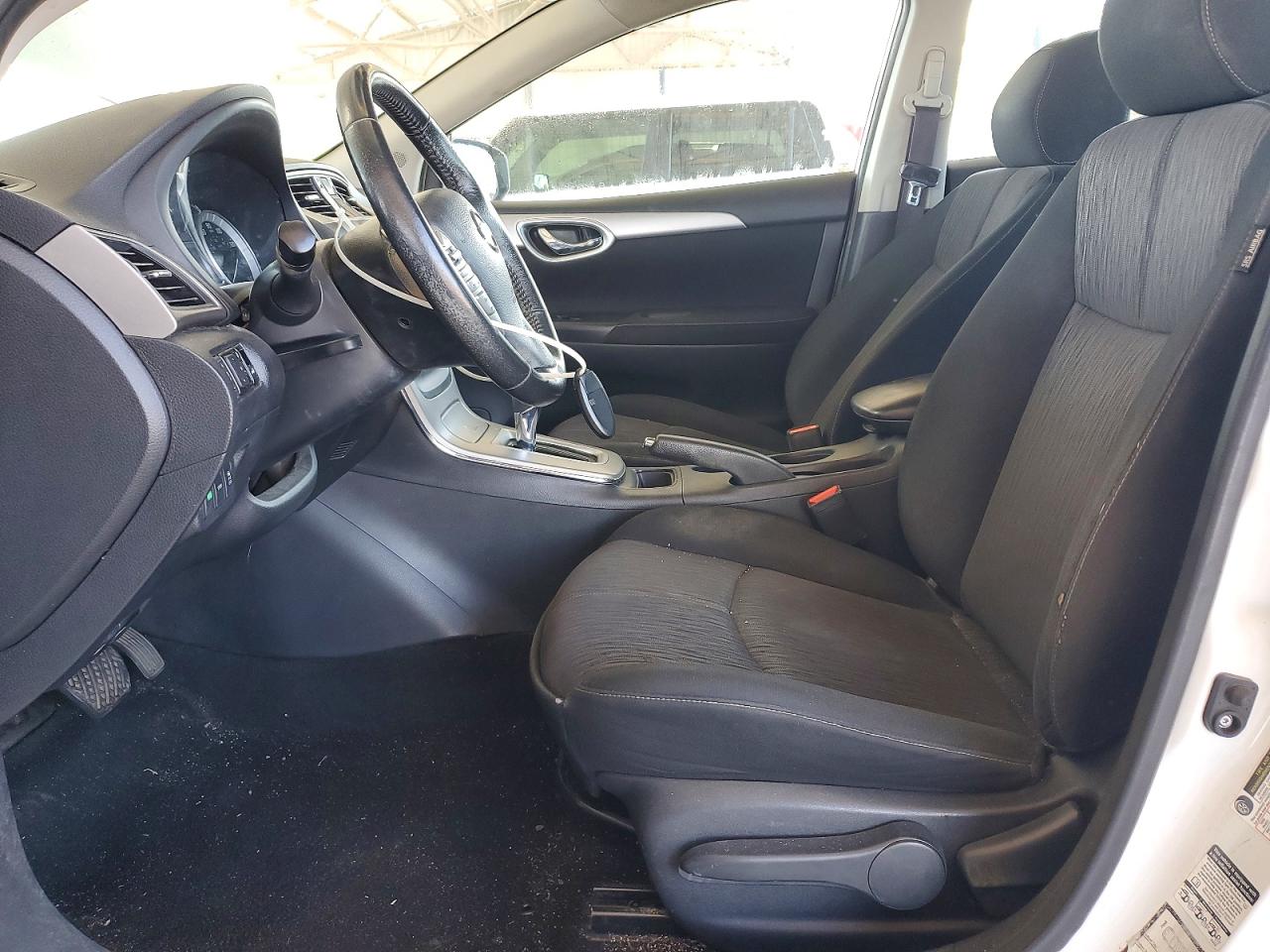 2015 NISSAN SENTRA S photo 13
