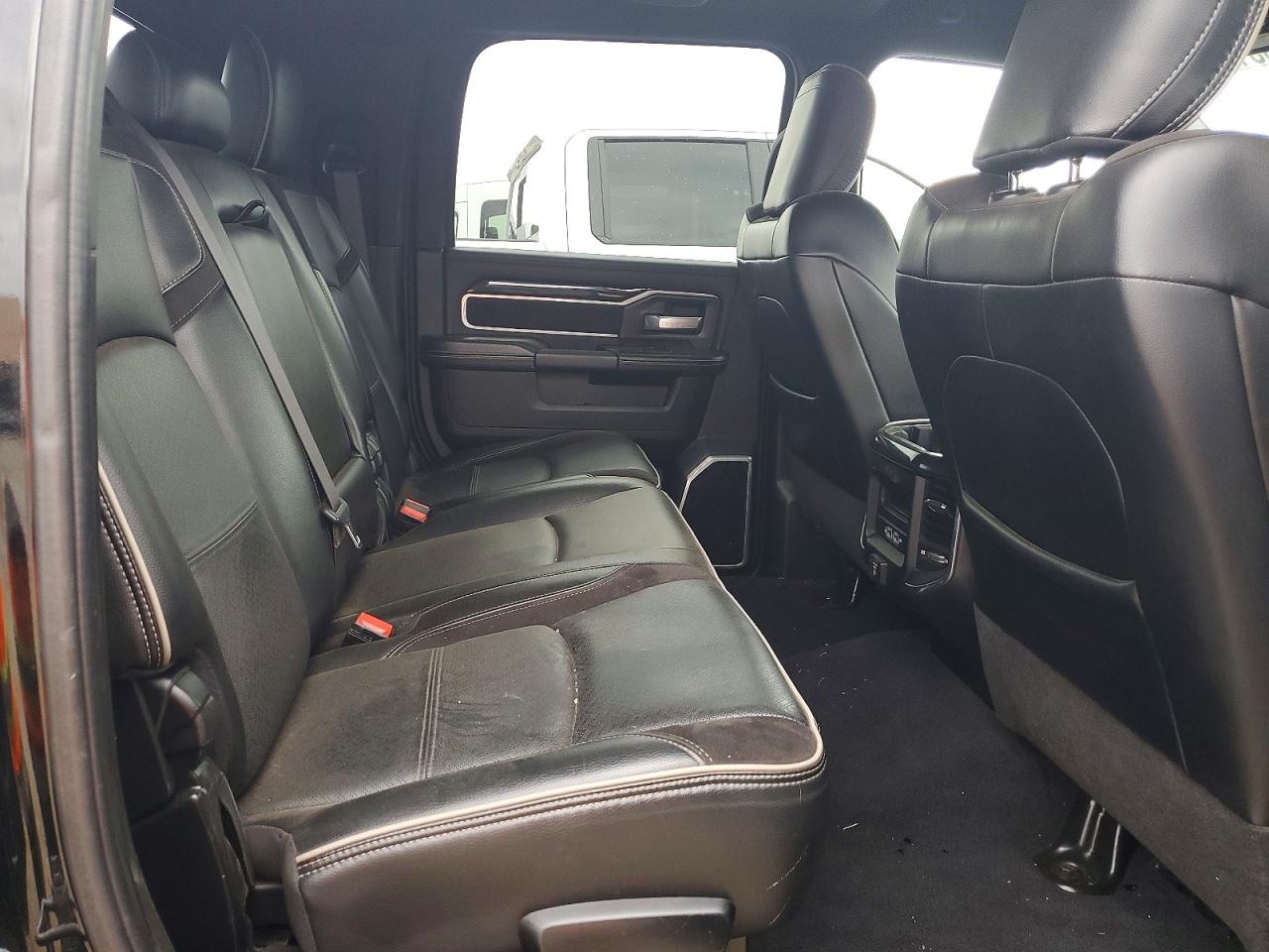2020 RAM 3500 LARAMIE photo 19