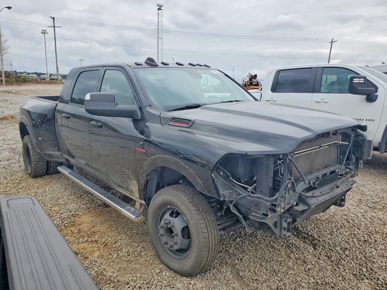 2020 RAM 3500 LARAMIE photo 7