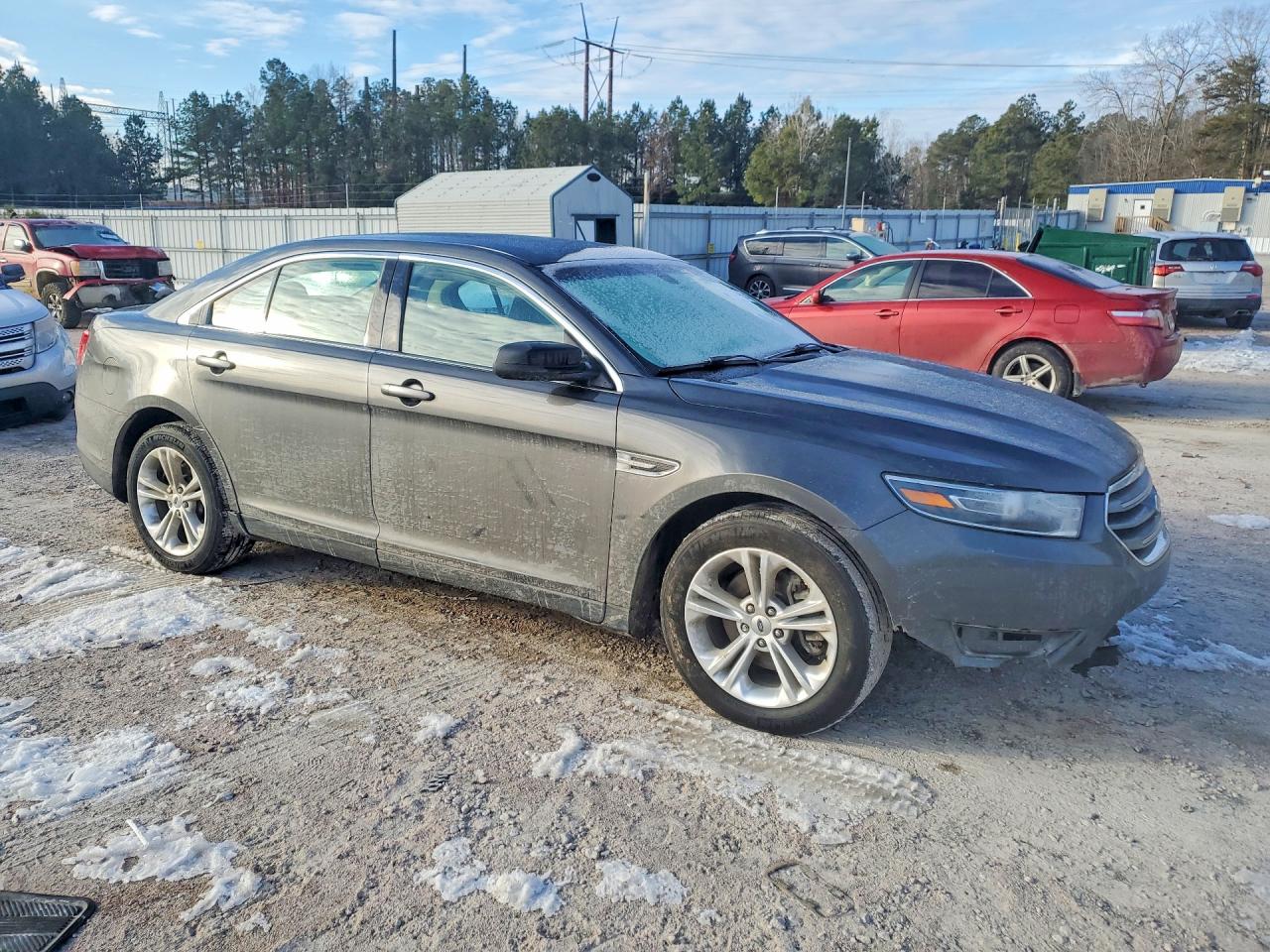 2018 FORD TAURUS SE photo 7