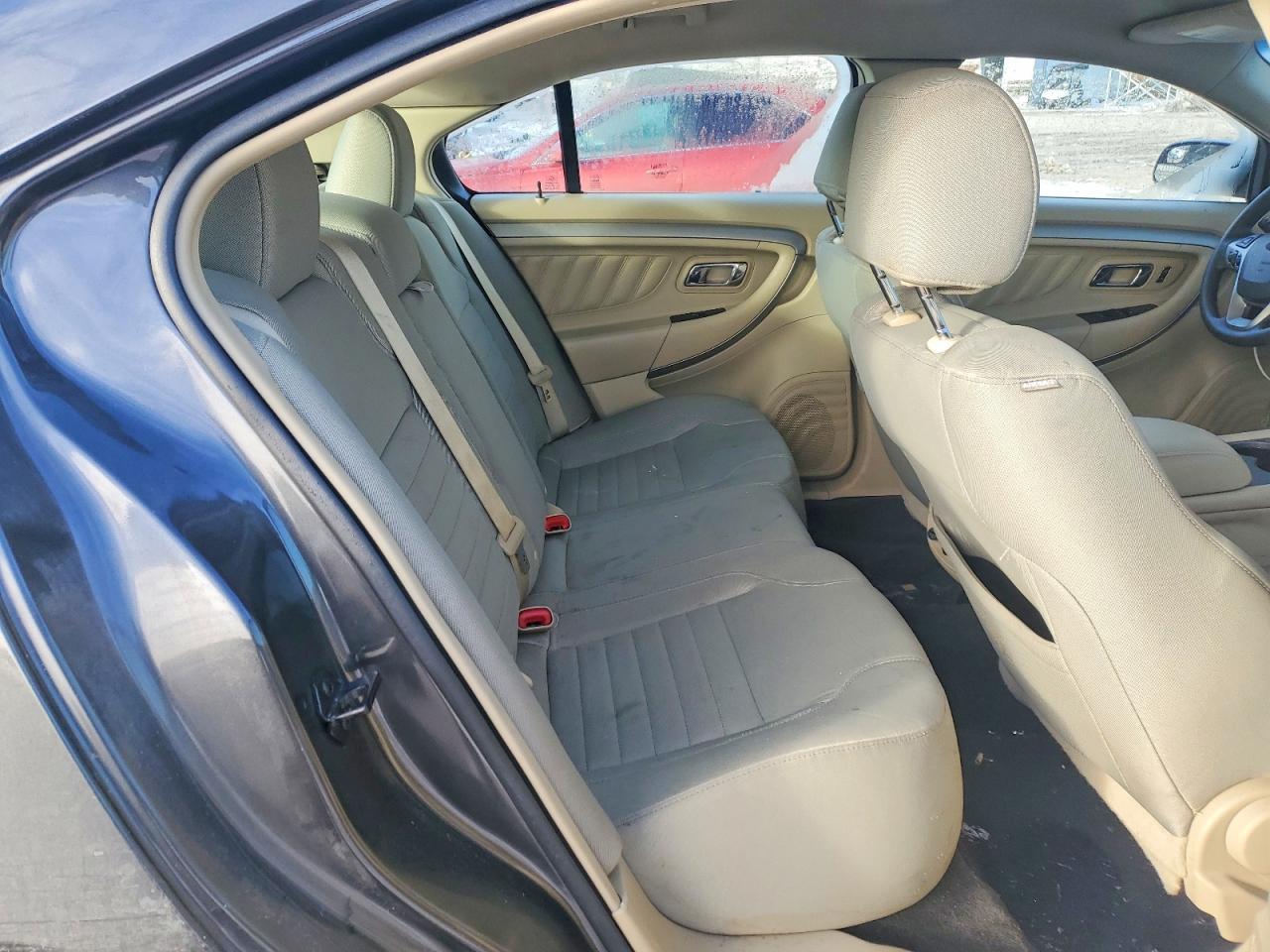 2018 FORD TAURUS SE photo 19