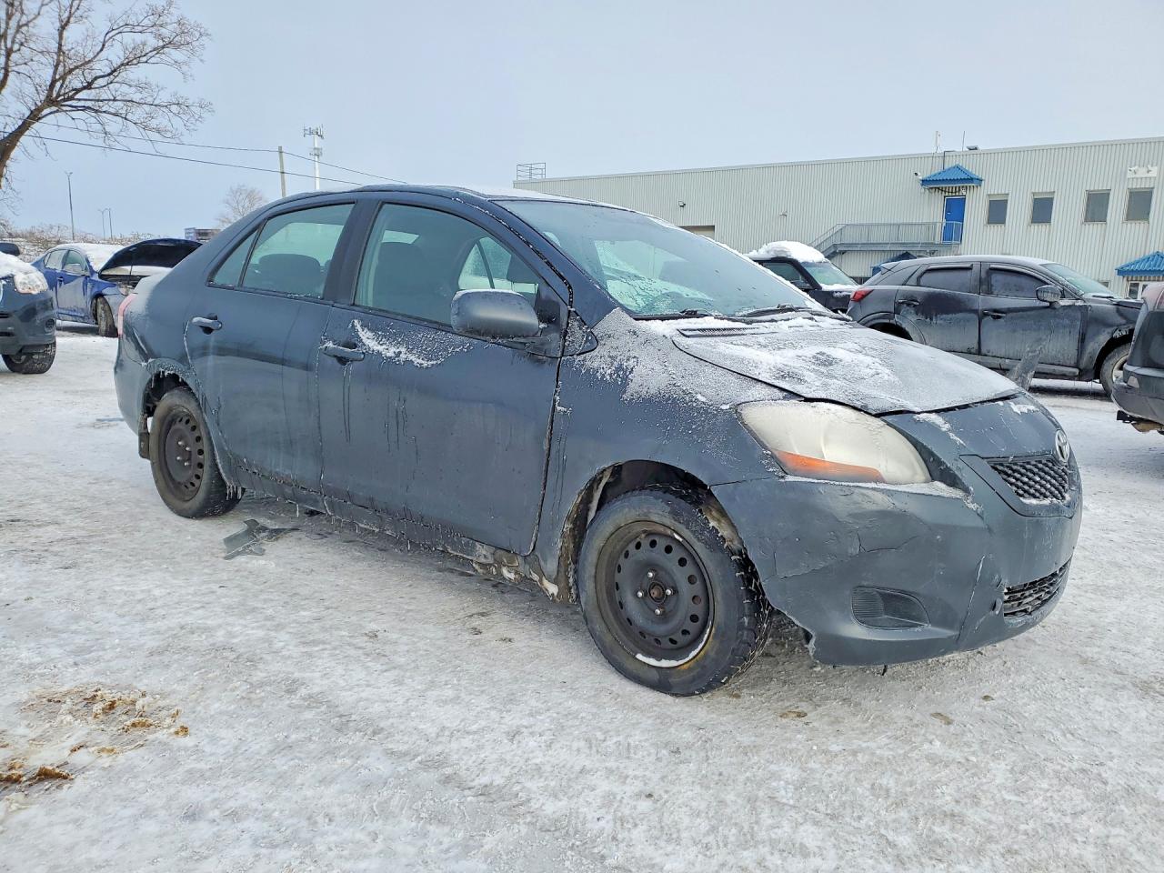 2010 TOYOTA YARIS photo 10