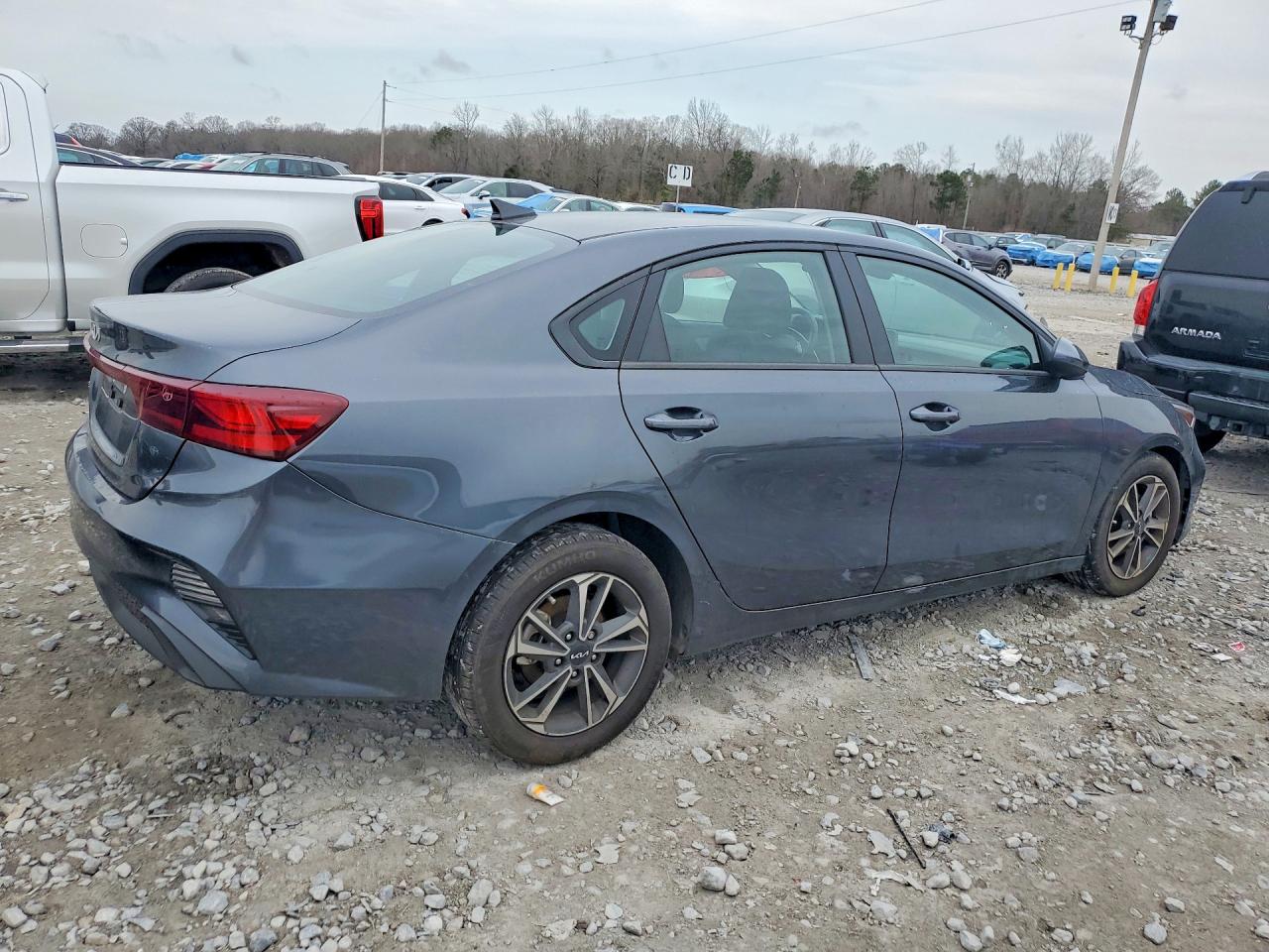 2024 KIA FORTE LX photo 5