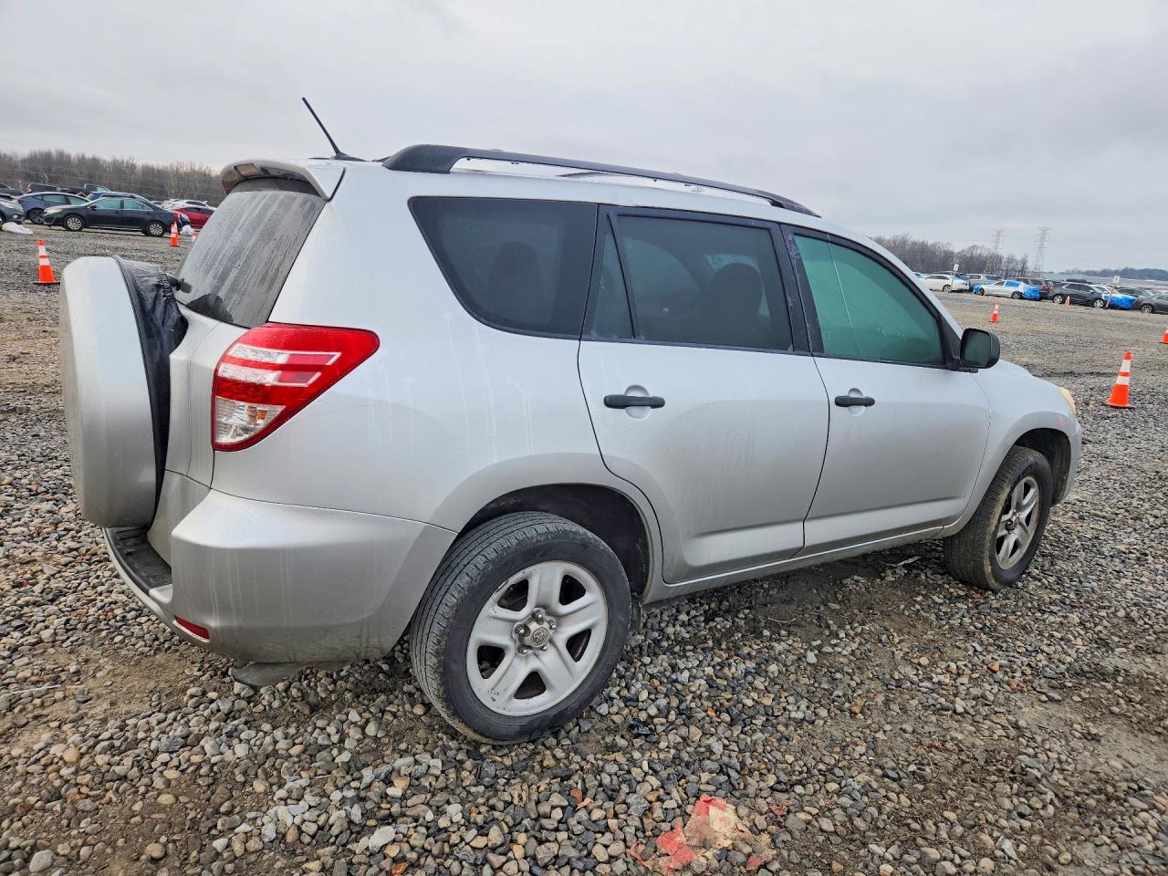 2011 TOYOTA RAV4 photo 5