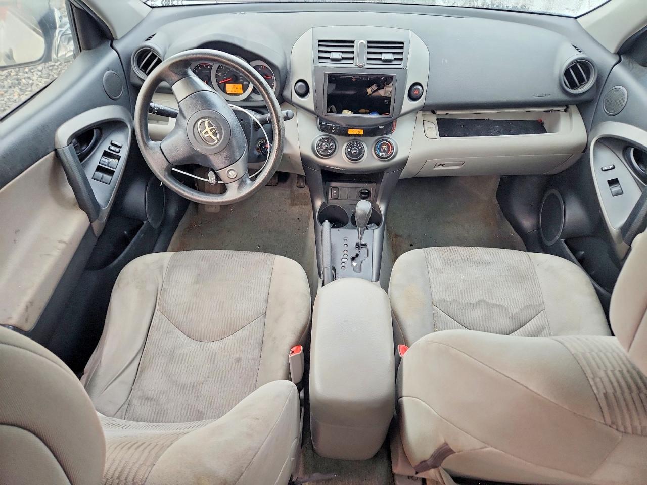 2011 TOYOTA RAV4 photo 15