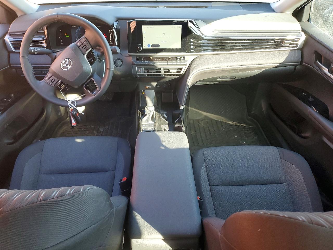 2025 TOYOTA CAMRY XSE photo 8