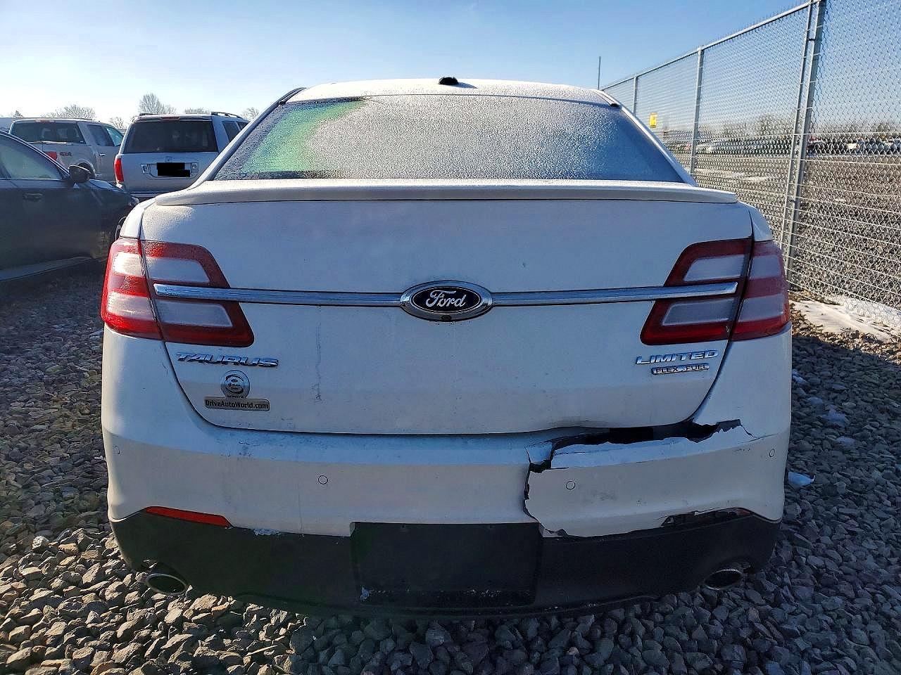 2015 FORD TAURUS LIMITED photo 11