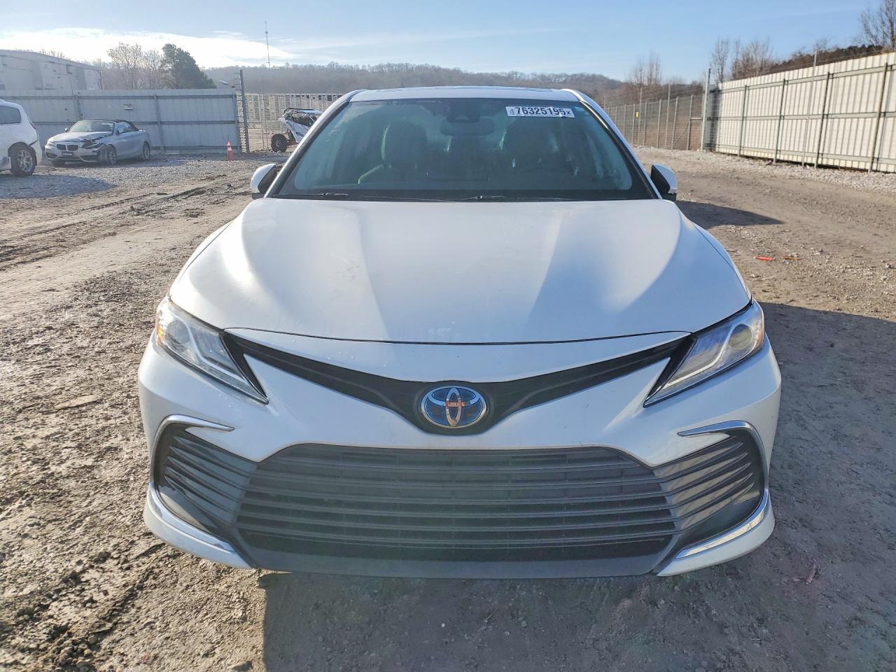 2021 TOYOTA CAMRY XLE photo 9
