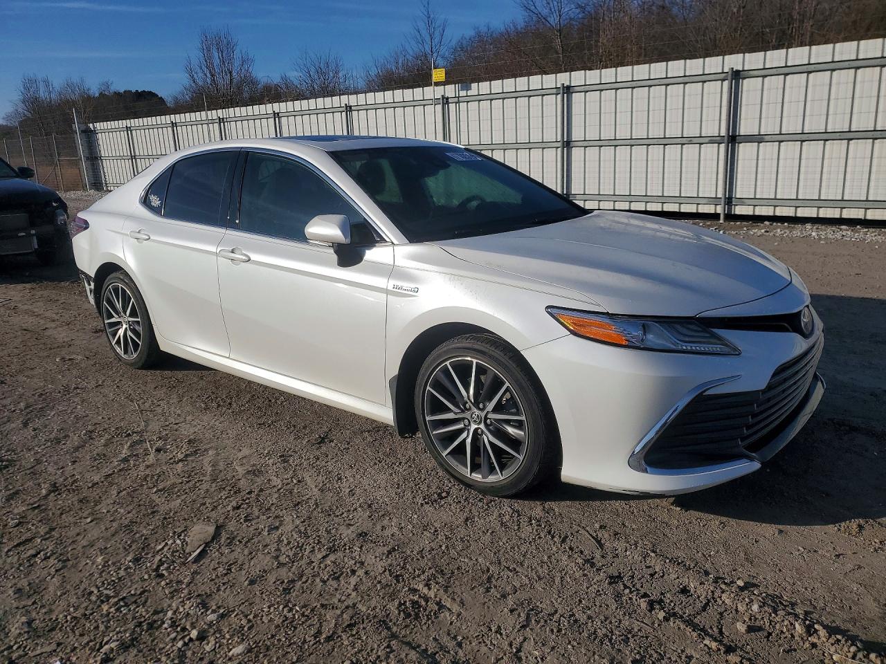 2021 TOYOTA CAMRY XLE photo 7