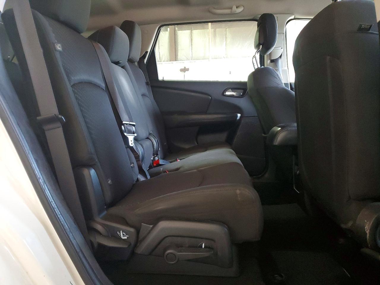 2018 DODGE JOURNEY SE photo 31