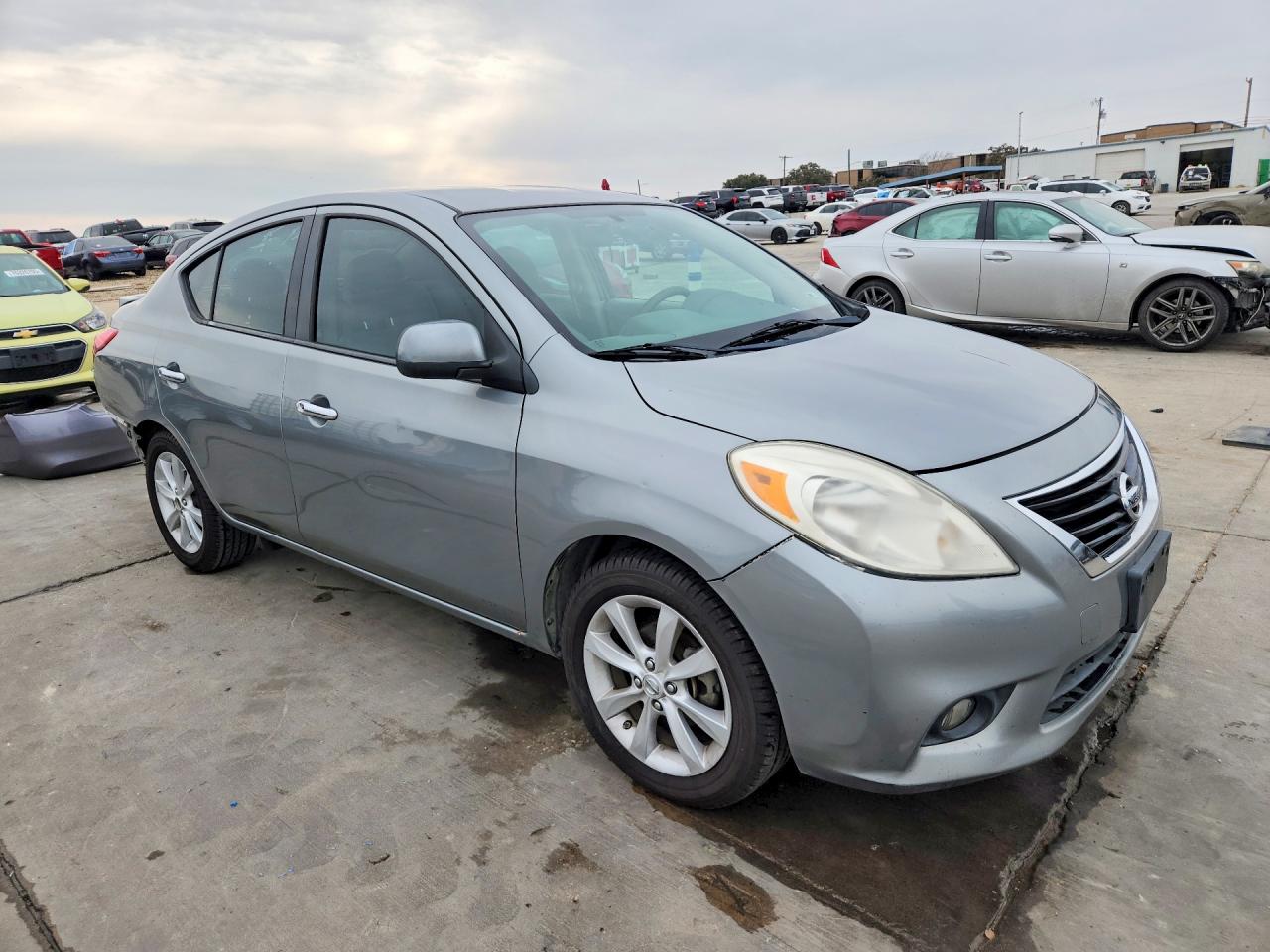 2014 NISSAN VERSA 1.6 SL photo 7