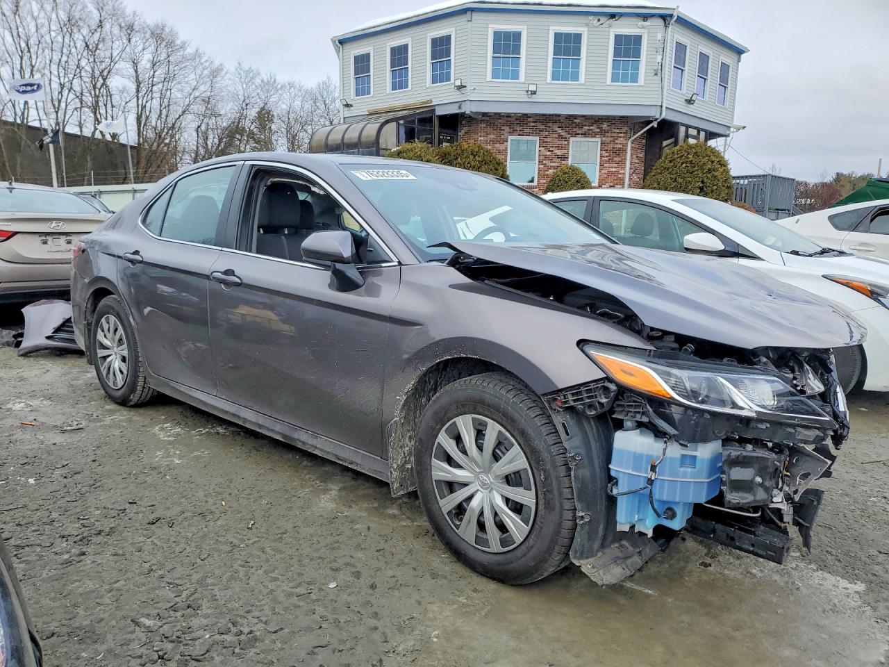 2023 TOYOTA CAMRY LE photo 4