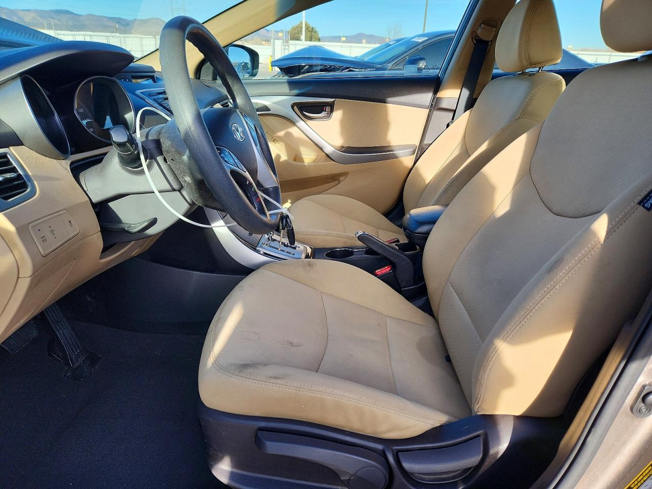 2012 HYUNDAI ELANTRA GLS photo 13