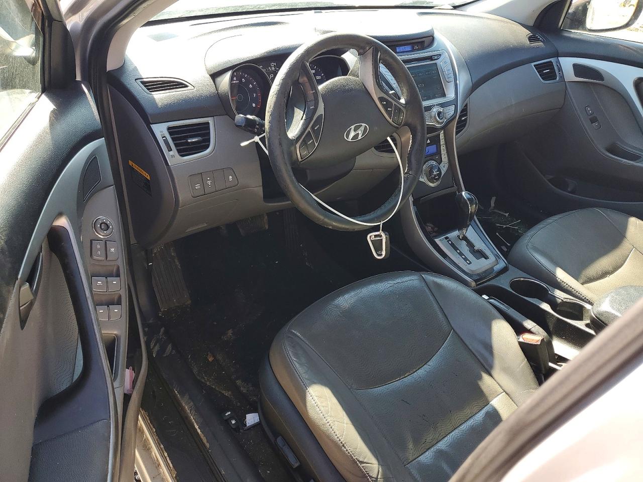 2013 HYUNDAI ELANTRA GLS photo 8