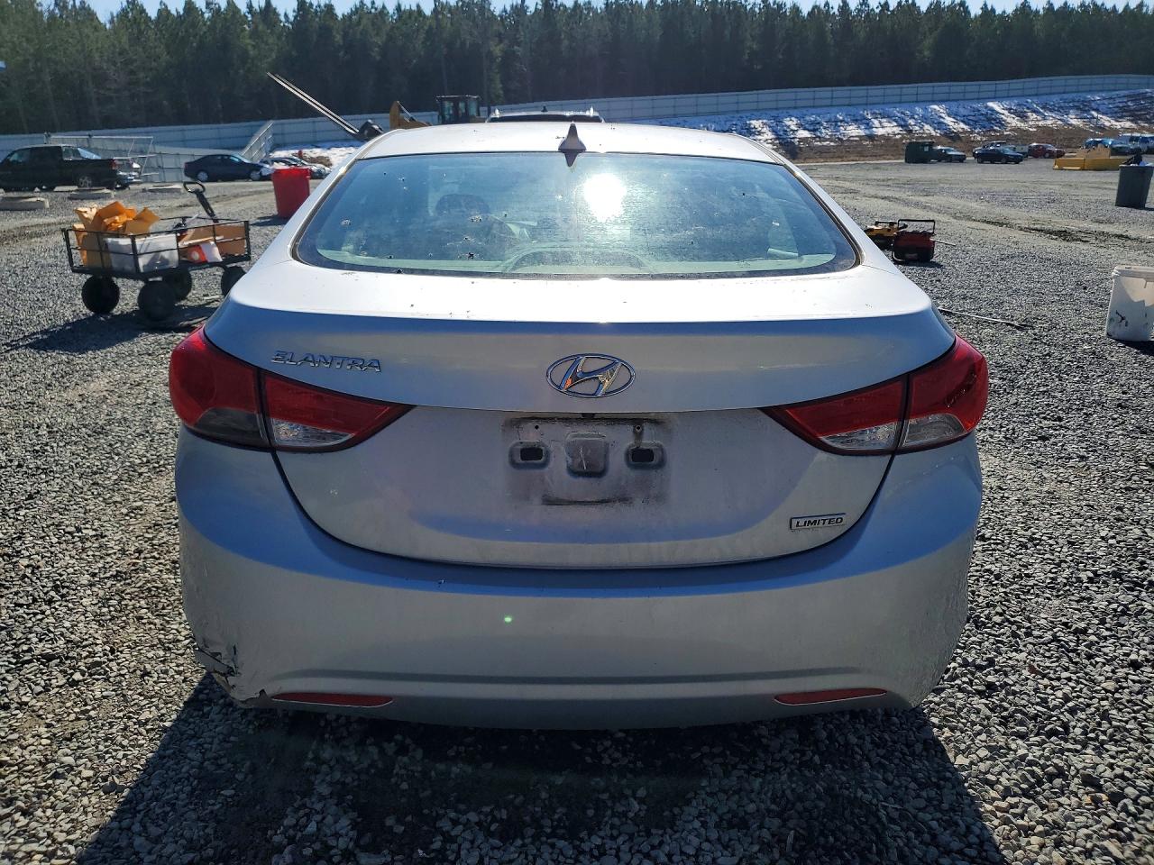 2013 HYUNDAI ELANTRA GLS photo 6