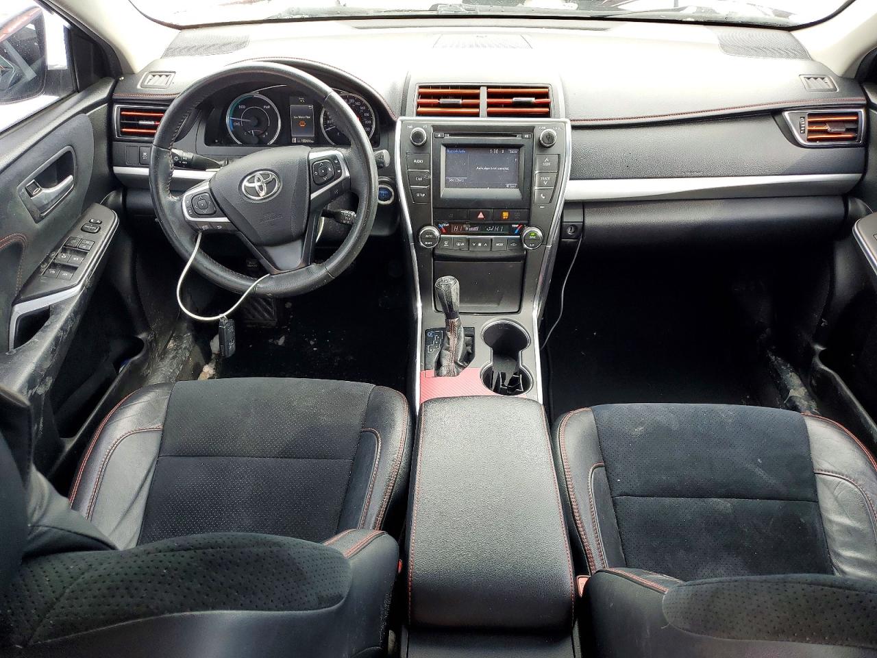 2017 TOYOTA CAMRY HYBRID photo 15
