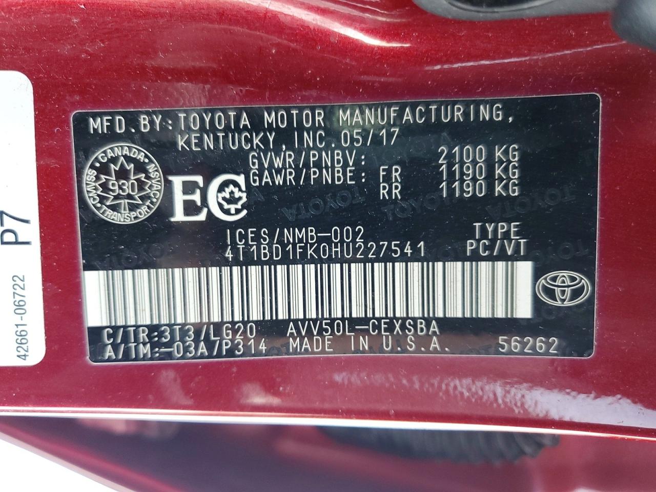 2017 TOYOTA CAMRY HYBRID photo 23