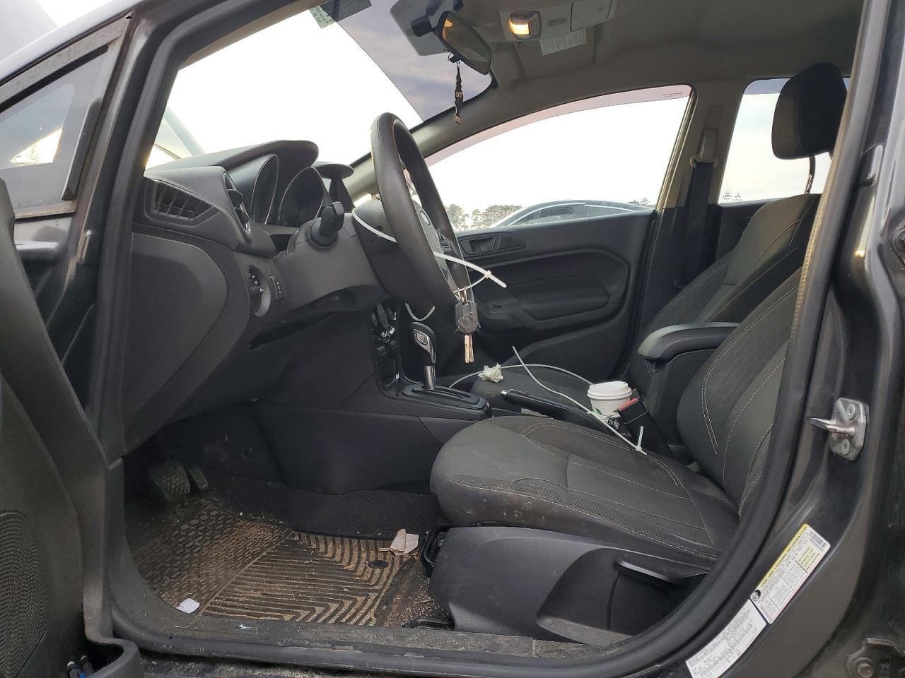 2019 FORD FIESTA SE photo 7