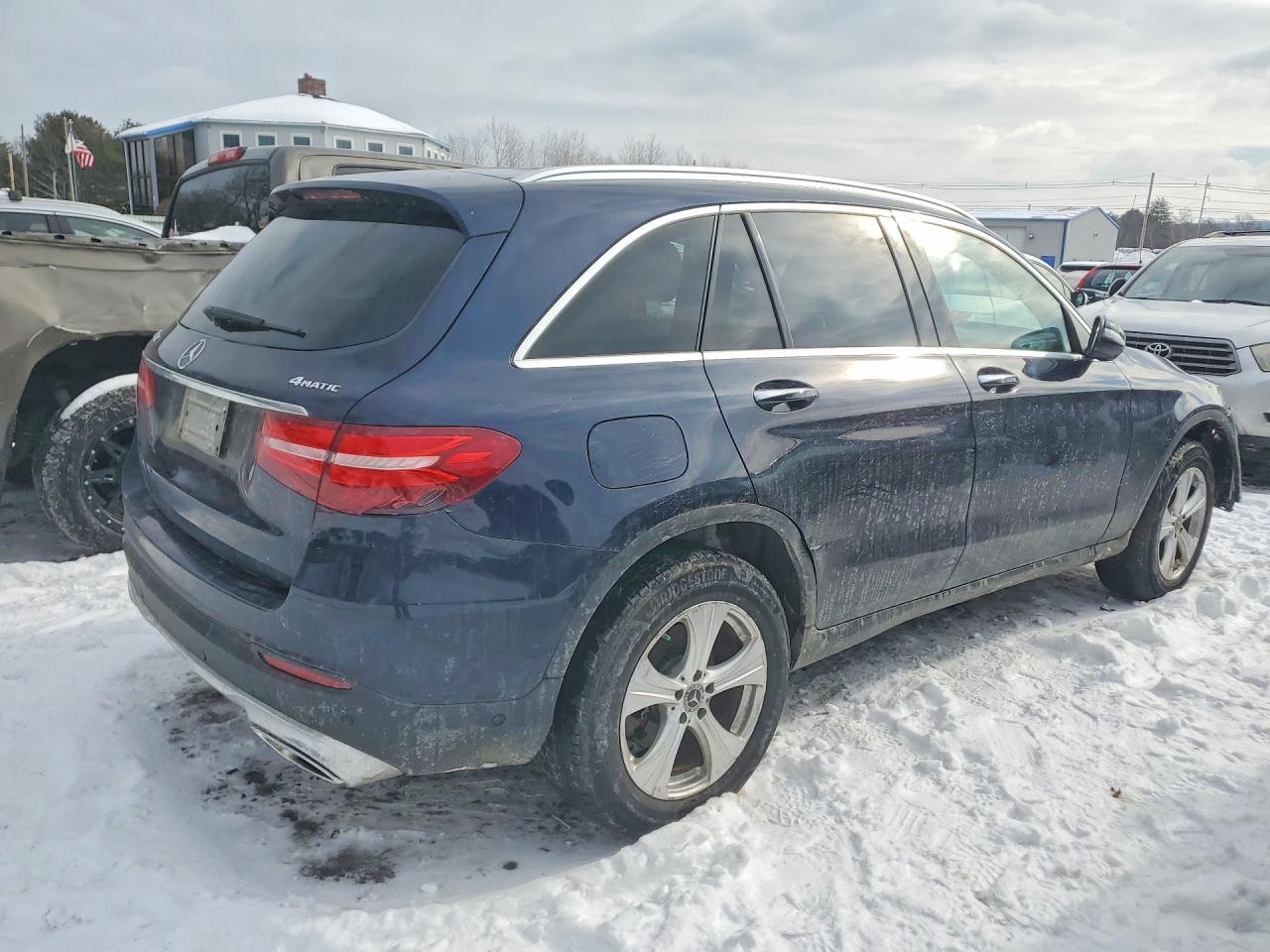 2018 MERCEDES-BENZ GLC 300 4MATIC photo 5