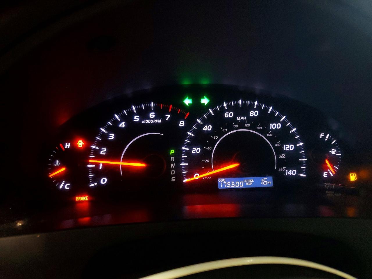 2011 TOYOTA CAMRY LE photo 9