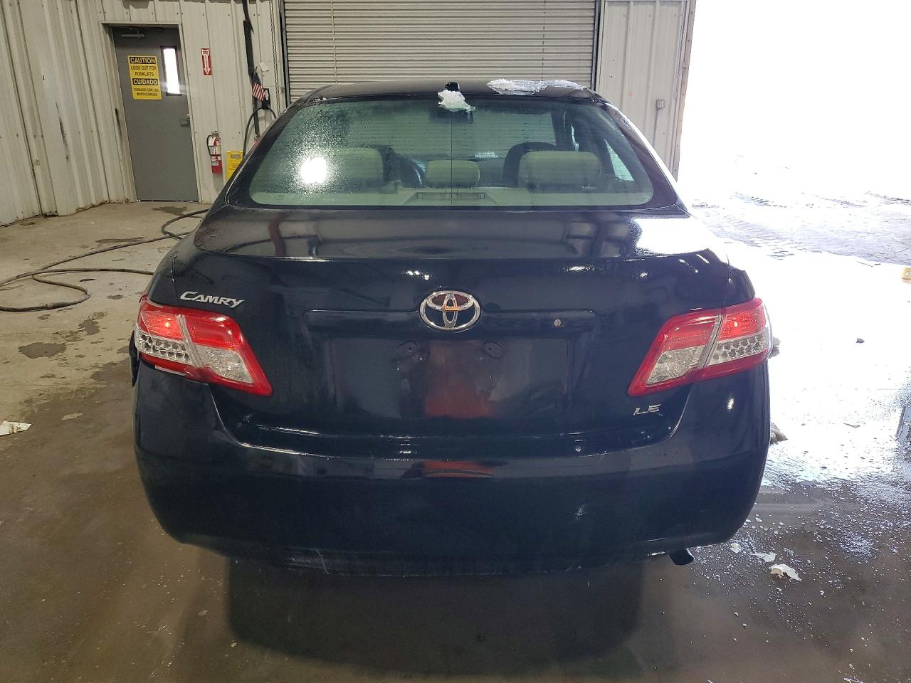 2011 TOYOTA CAMRY LE photo 6
