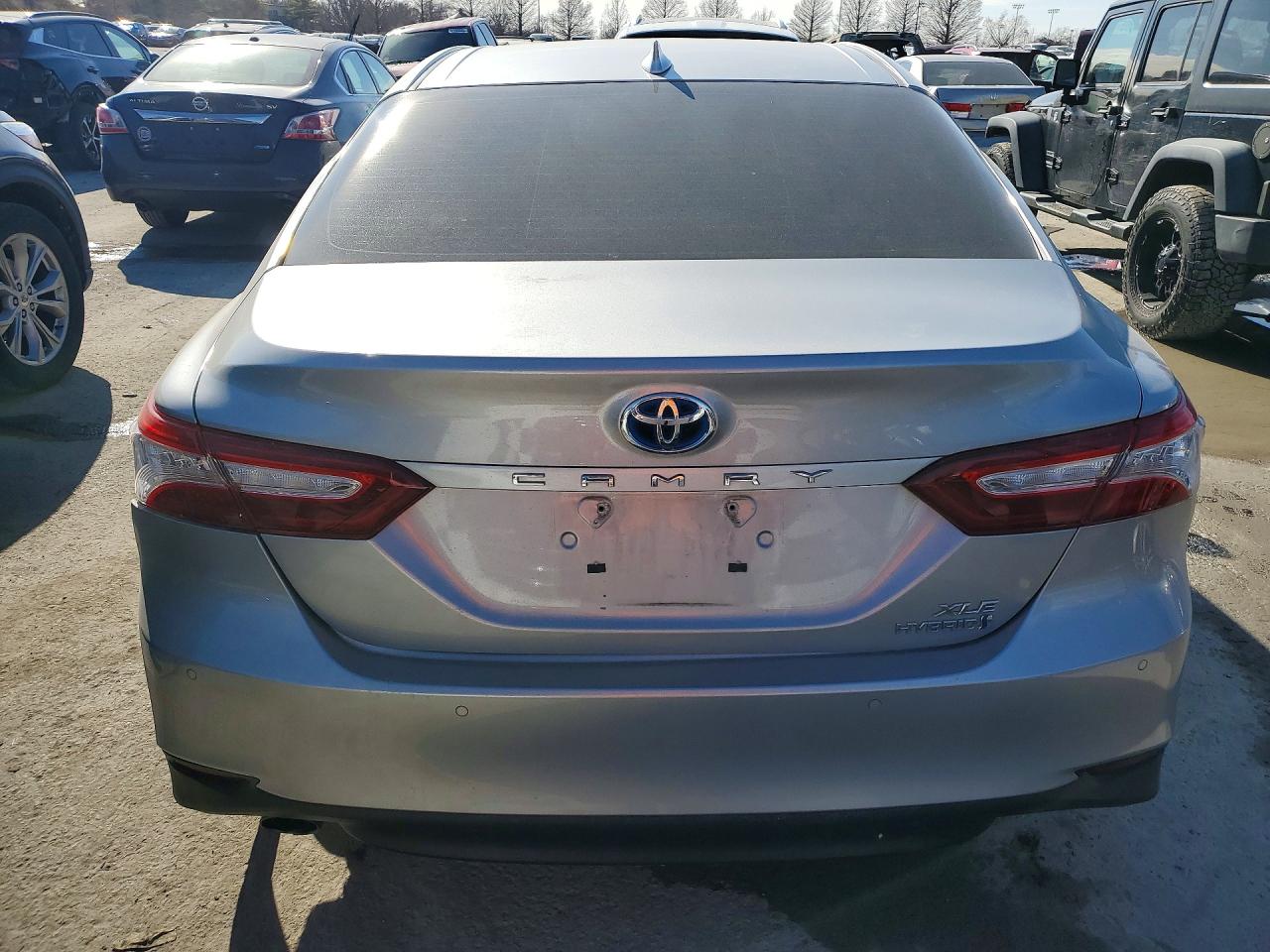 2019 TOYOTA CAMRY HYBRID photo 11