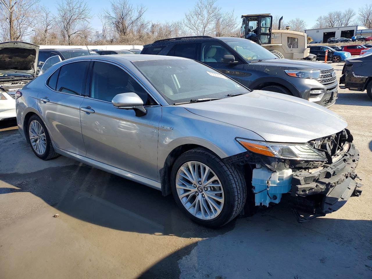 2019 TOYOTA CAMRY HYBRID photo 7
