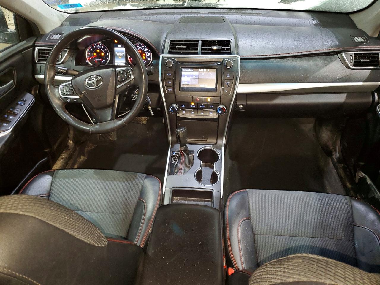 2017 TOYOTA CAMRY SE photo 15