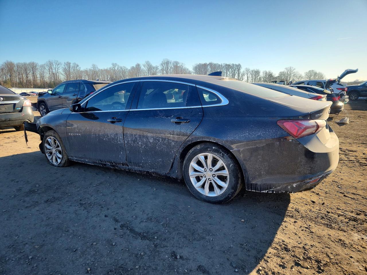 2022 CHEVROLET MALIBU LT photo 3